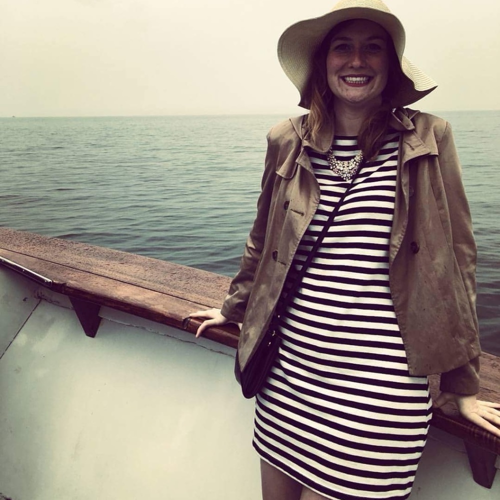 Welcome to my closet! Follow me on Instagram! - Picture 5 of 8